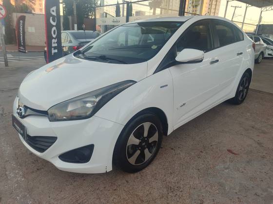 HYUNDAI HB20 1.6 COMFORT PLUS 16V FLEX 4P MANUAL